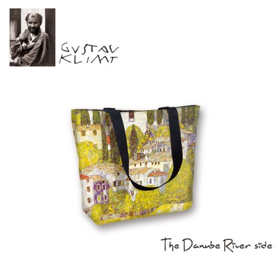 THE DANUBE RIVER SIDE 1031 THE DANUBE RIVER SIDE 1031